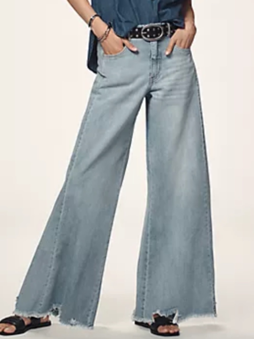 Anthropologie Pilcro Adi Mid Rise Flare jeans